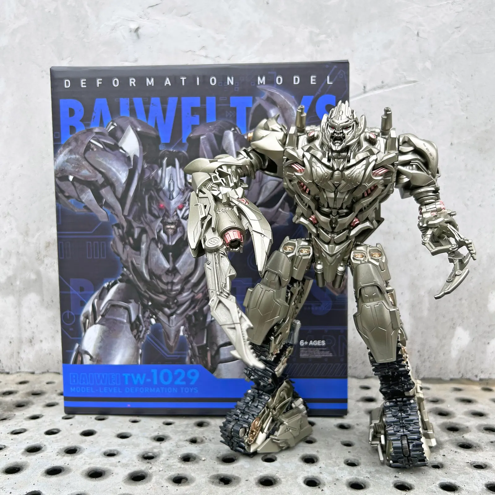 BAIWEI TW1029 TW1028 TW1028B Transformation Toy Megatank Galvatron SS13 Studio Series MP36 Action Figure Deformation Robot Model