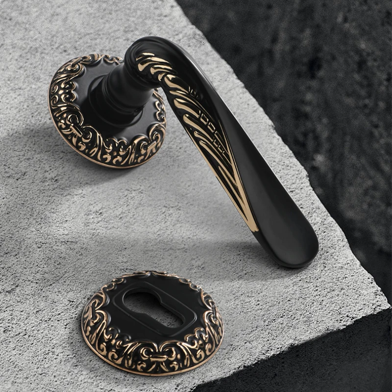 Description Picture 2 of item1 set of zinc alloy new door locks indoor bedroom universal solid wood door handles silent split lock with key included