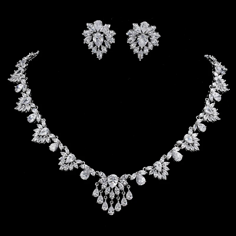 Sugo Fashion Elegant Small Water Drop Nappa Shiny White Zirconia 2 Pezzi Set Di Gioielli Per Accessori Per Gioielli Da Sposa Da Sposa