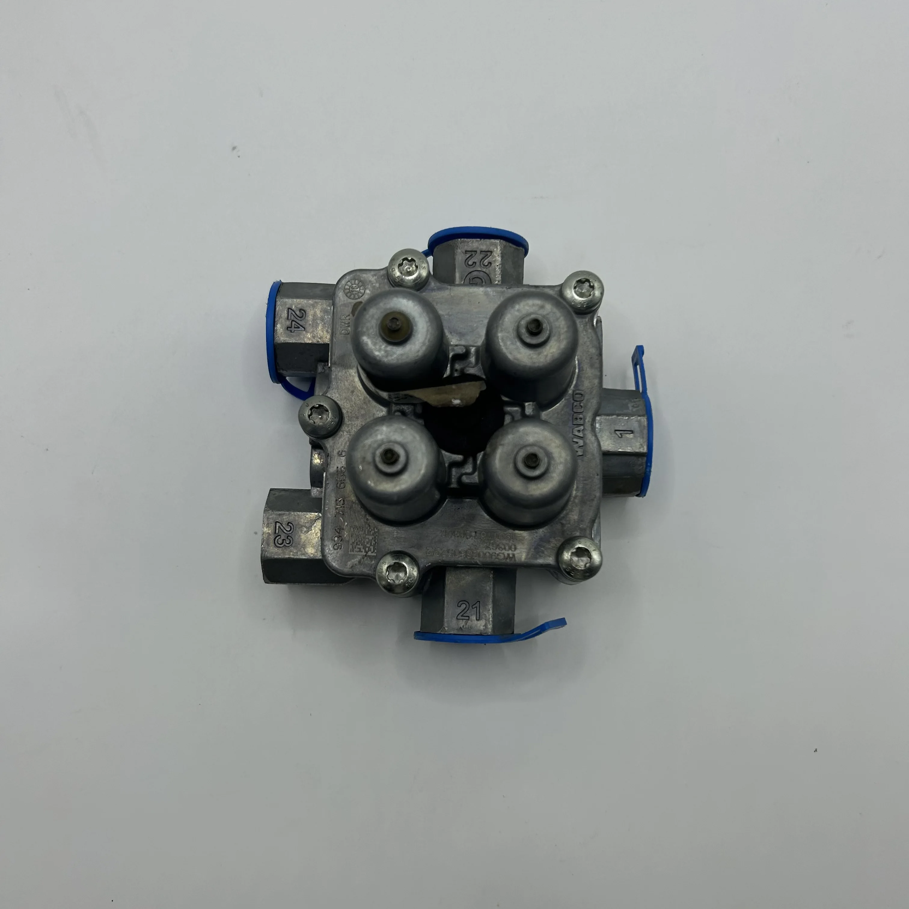 WG9000360523 four-circuit for Sinotruk Howo four-way valve protection valve truck parts