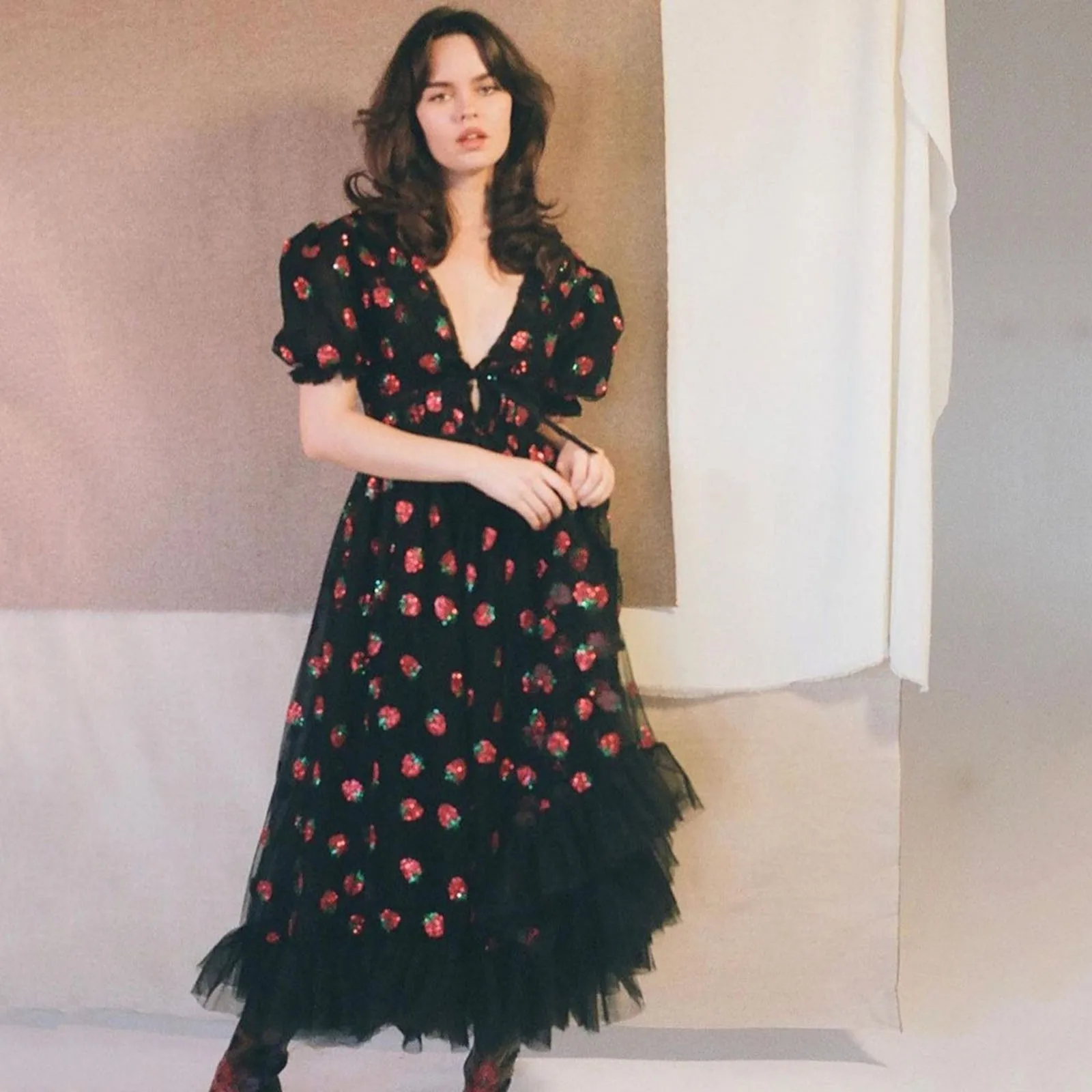 

Embroidery Mesh Women Dress Strawberry Sequins Deep V Neck Tunic Lace Up Women's Swing Dress Elegant French Party Dresses