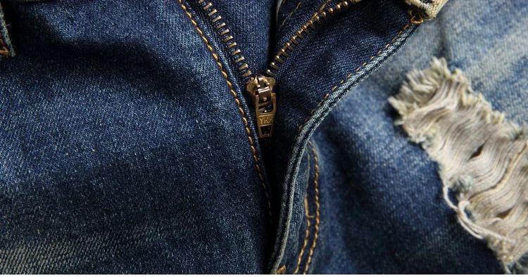 Men's Ripped Short Jeans - On Model 2