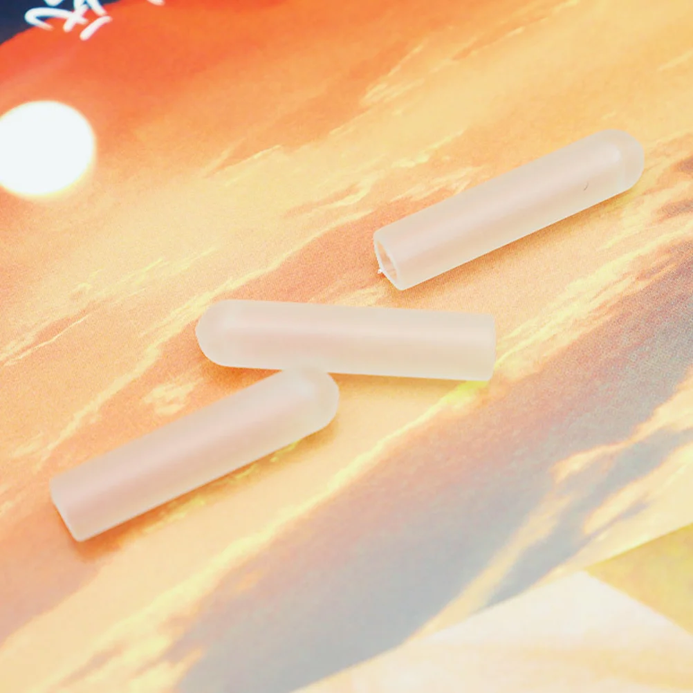 Рисунок 3 - серебристые пластиковые шнурки