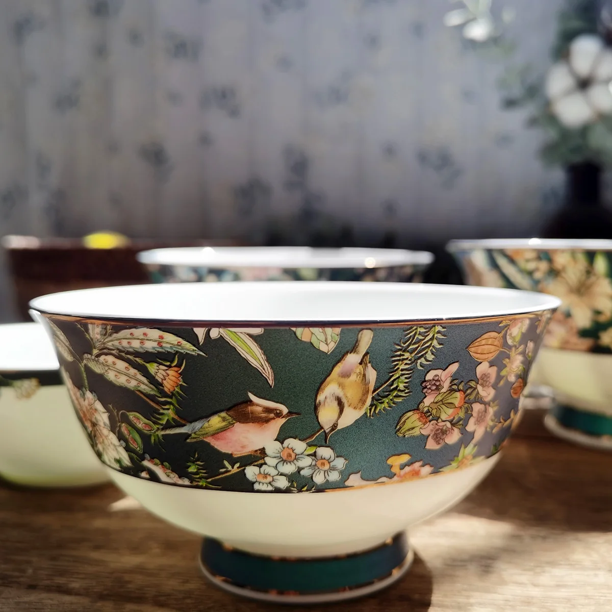 Bone china tableware Chinese style pastoral style 4.5 inch rice bowl flower bird embossed flower 8 inch plate 12 fish plate