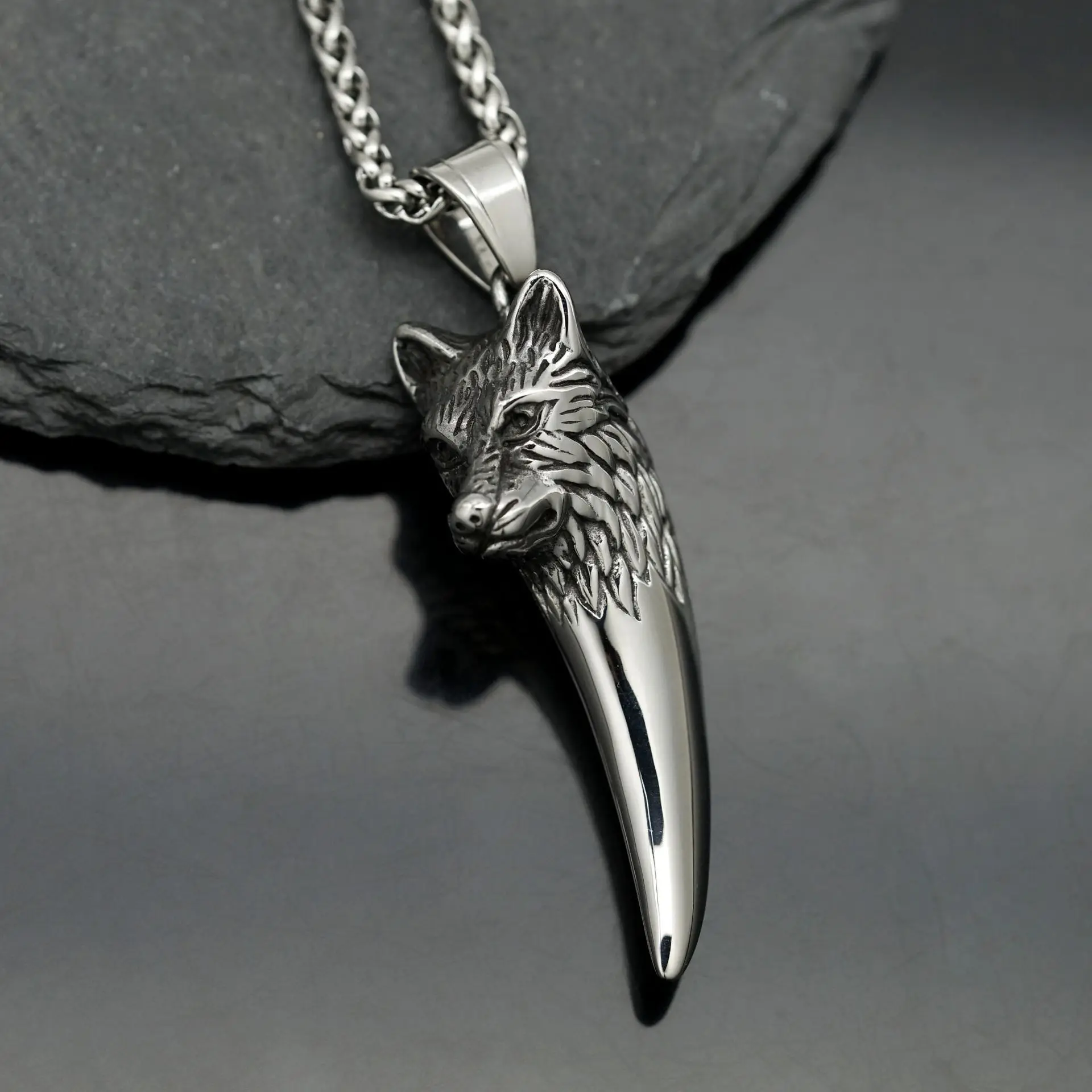 

Punk Viking Wolf Tooth Pendant Necklace for Men Women Nordic Stainless Steel Wolf Necklace Biker Amulet Jewelry Gift Wholesale