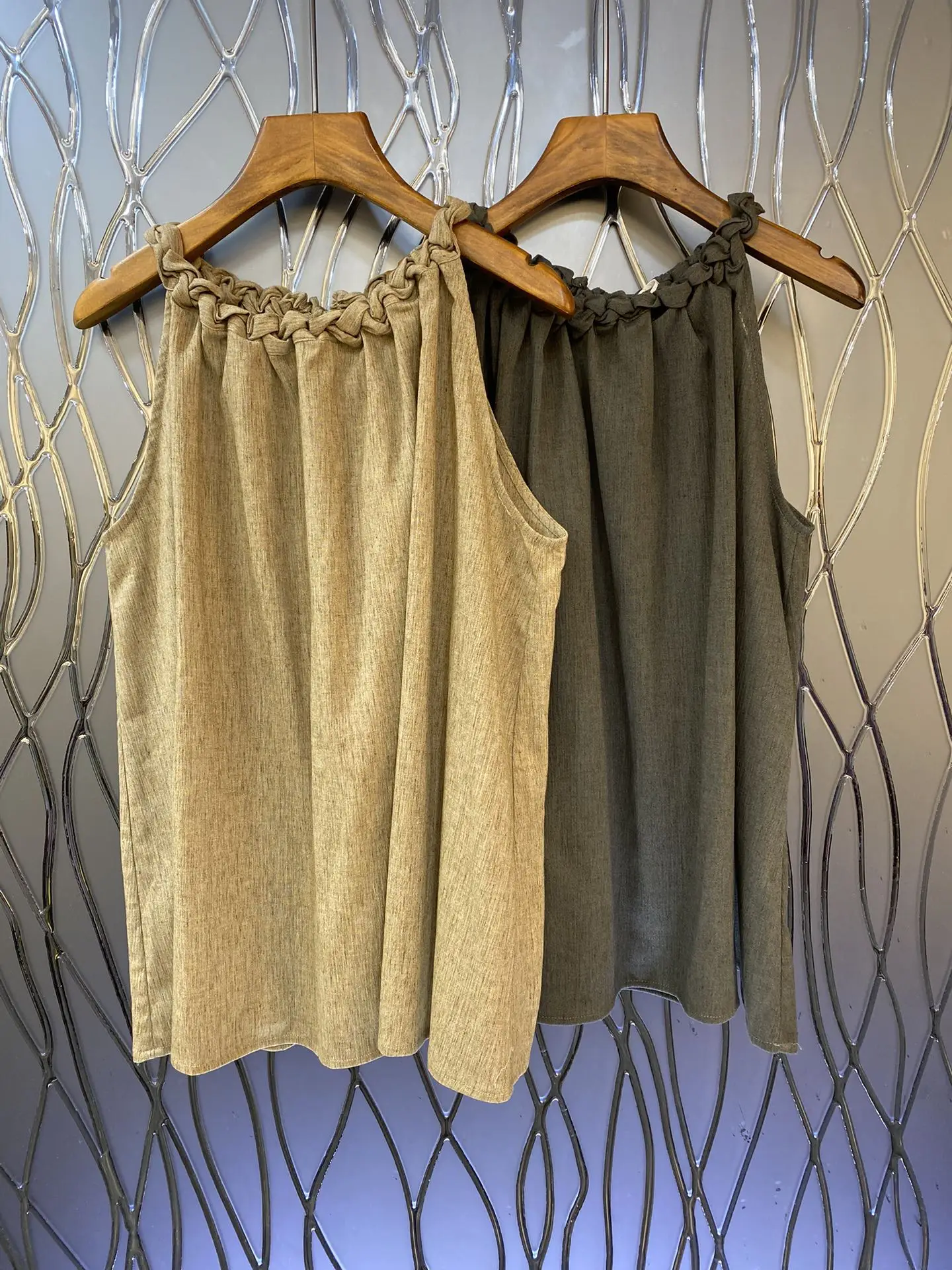 

2023 autumn and early winter fashion new women's clothing Sling Top 0802