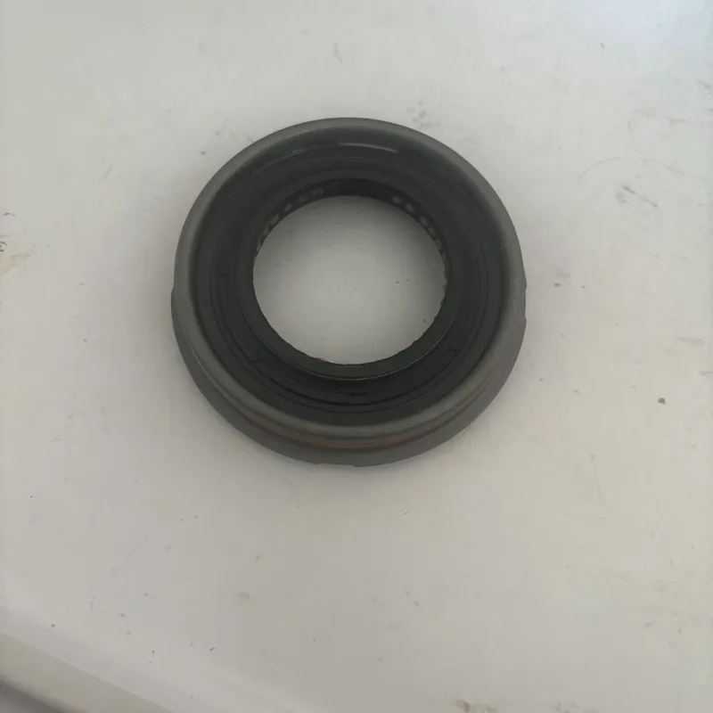 High quality For Jeep Wrangler 2007- Differential Pinion Oil Seal Rear 68003265AA New