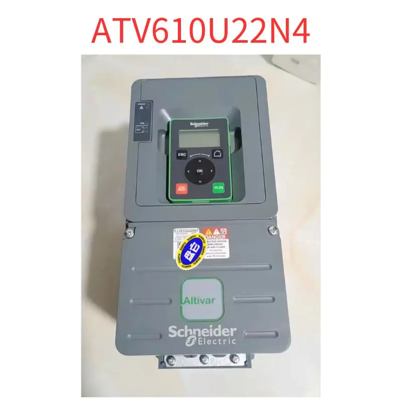 

Совершенно новый преобразователь частоты ATV610U22N4 2,2 кВт