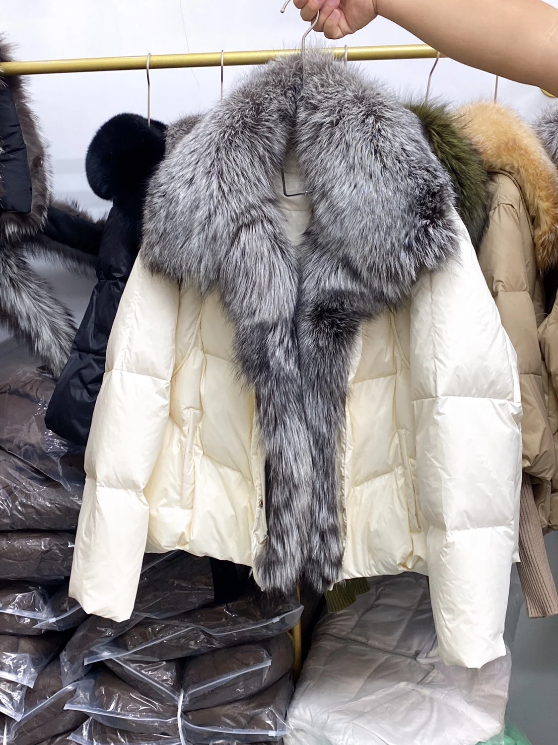 

Women's Clothing High quality loose large fur collar duck down short down jacket Autumn Winter New 170