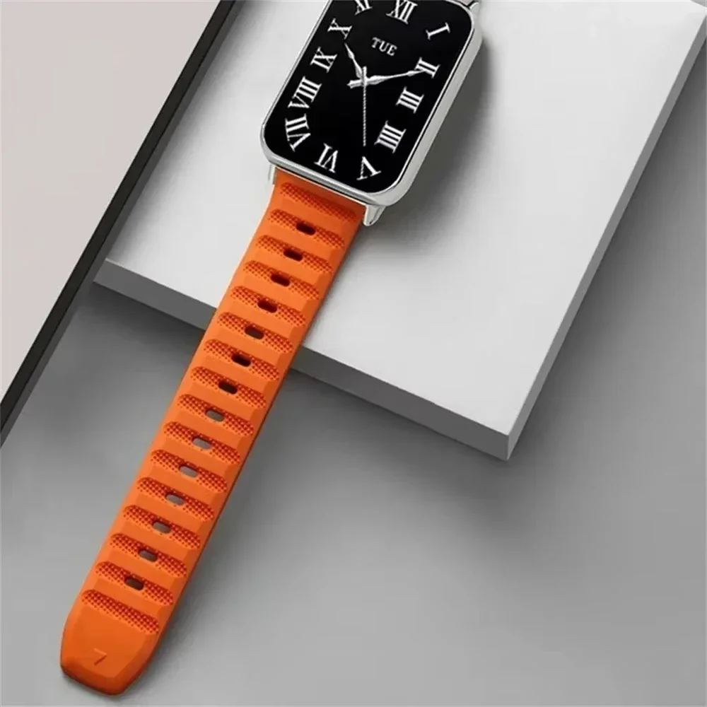 Silicone Replacement Strap - Versatile Smartwatch Wristband Accessory