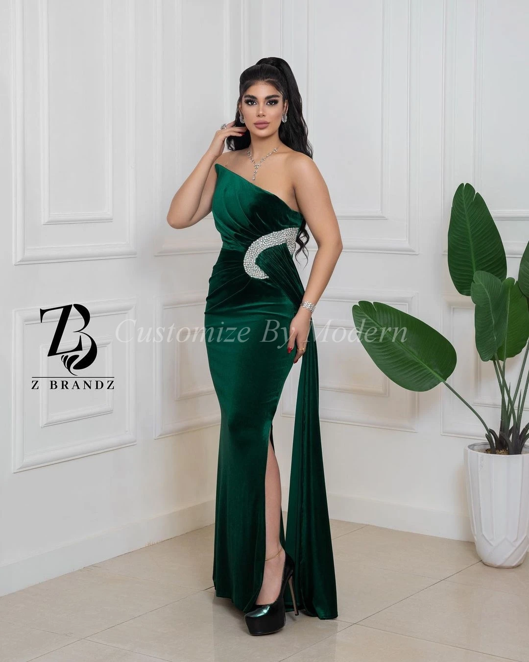 

Mermaid Velvet Long Prom Dresses Strapless Beadings Side Split Floor Length Saudi Arabic Women Eveing Gowns Formal Party