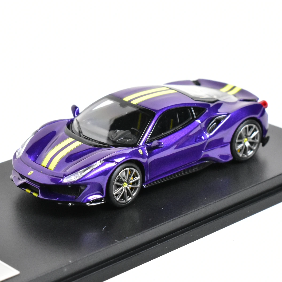 ichilan model  1:64 Novitec 488 Pista Diecast Model Car 3
