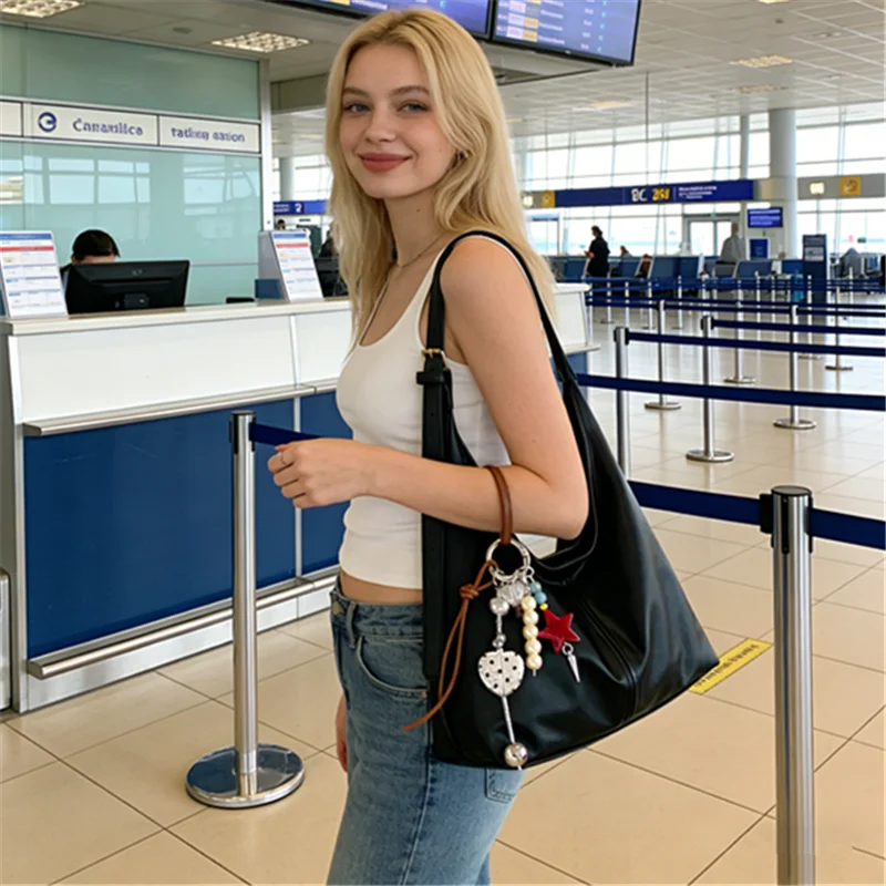 Elegant Shoulder Underarm Bags with Pendant Solid Color Synthetic Leather Handbags for Women Everyday Travel Shopping, Parties