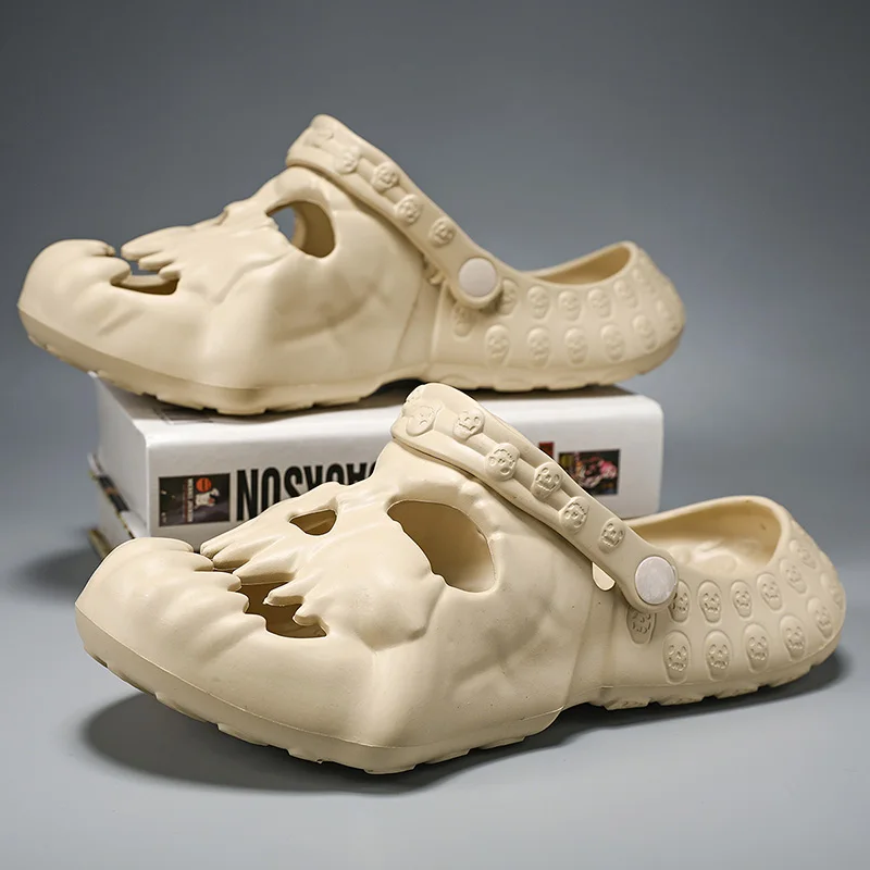 New Men Slippers For Home Chic Indoor Outdoor Shoes Non-slip Comfortable Shoes Skull Retro Trend Beach Sandals For Men