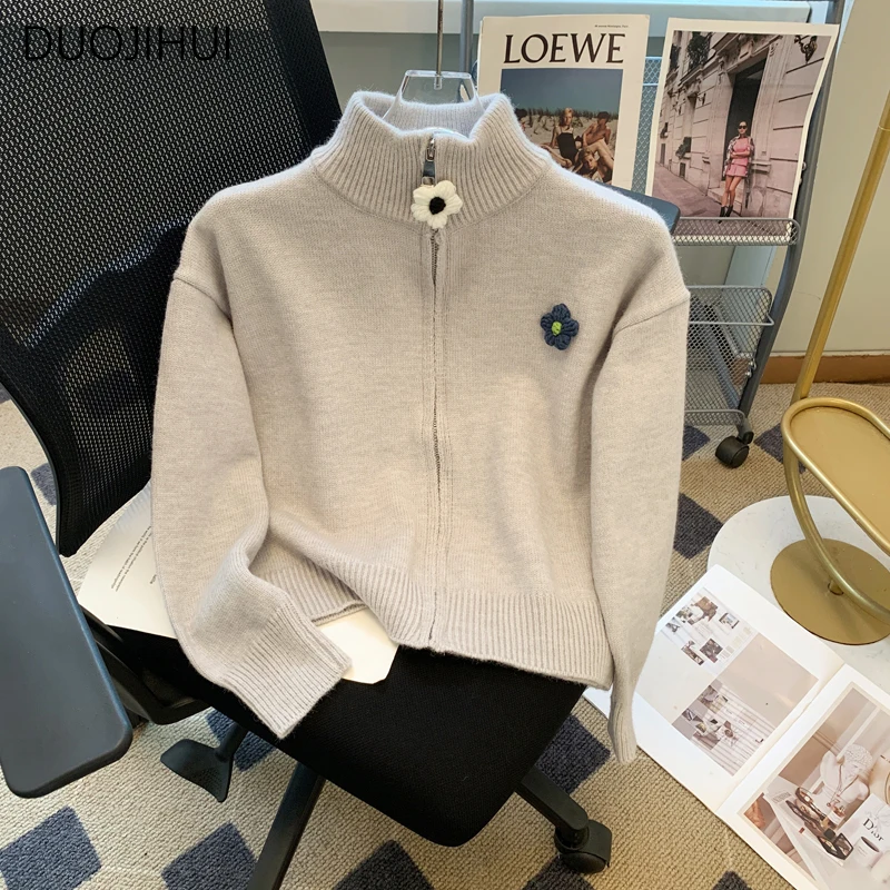 

DUOJIHUI Autumn Grey Chic Neck Loose Knitted Female Cardigan Basic Solid Color Fashion Zipper Simple Knit Sweater Women Cardigan