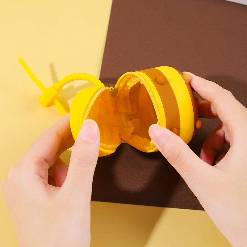 Cute 3D Cartoon Bee Silicone Purse-Soft, Trendy Inner Storage Bag with Smiling Face Design