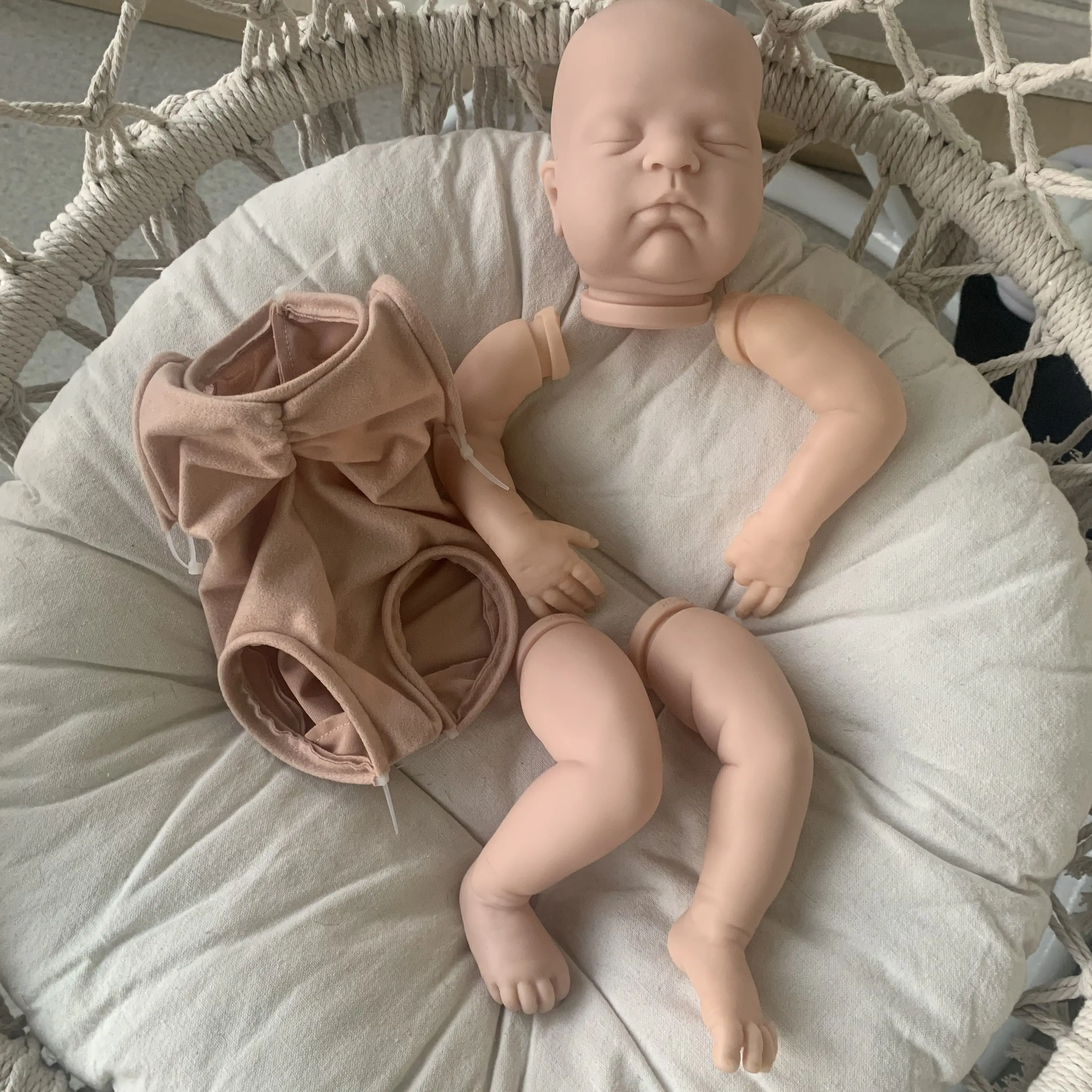 midwest лежанка ashton 52х31 см сливовый FBBD 20inch Reborn Doll Kit Remi-Ashton Unfinished DIY Doll parts with COA