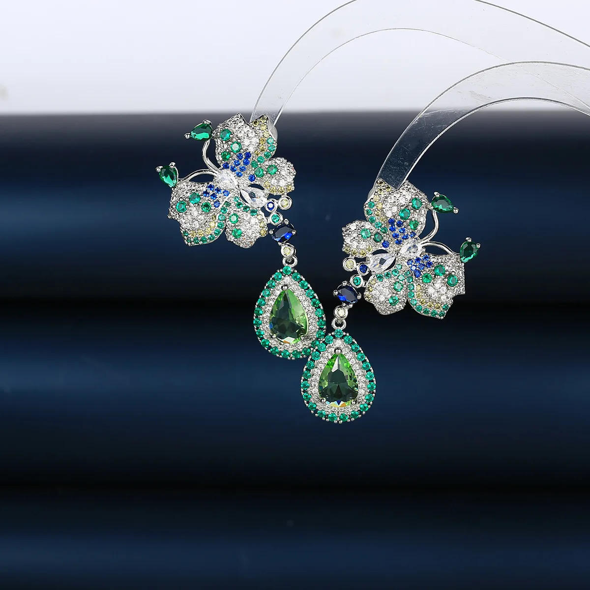 2023 New Luxury Green Cubic Zirconia Crystal Drop Earrings for Women Butterfly Korean Fashion Wedding Banquet Party Arab Jewelry