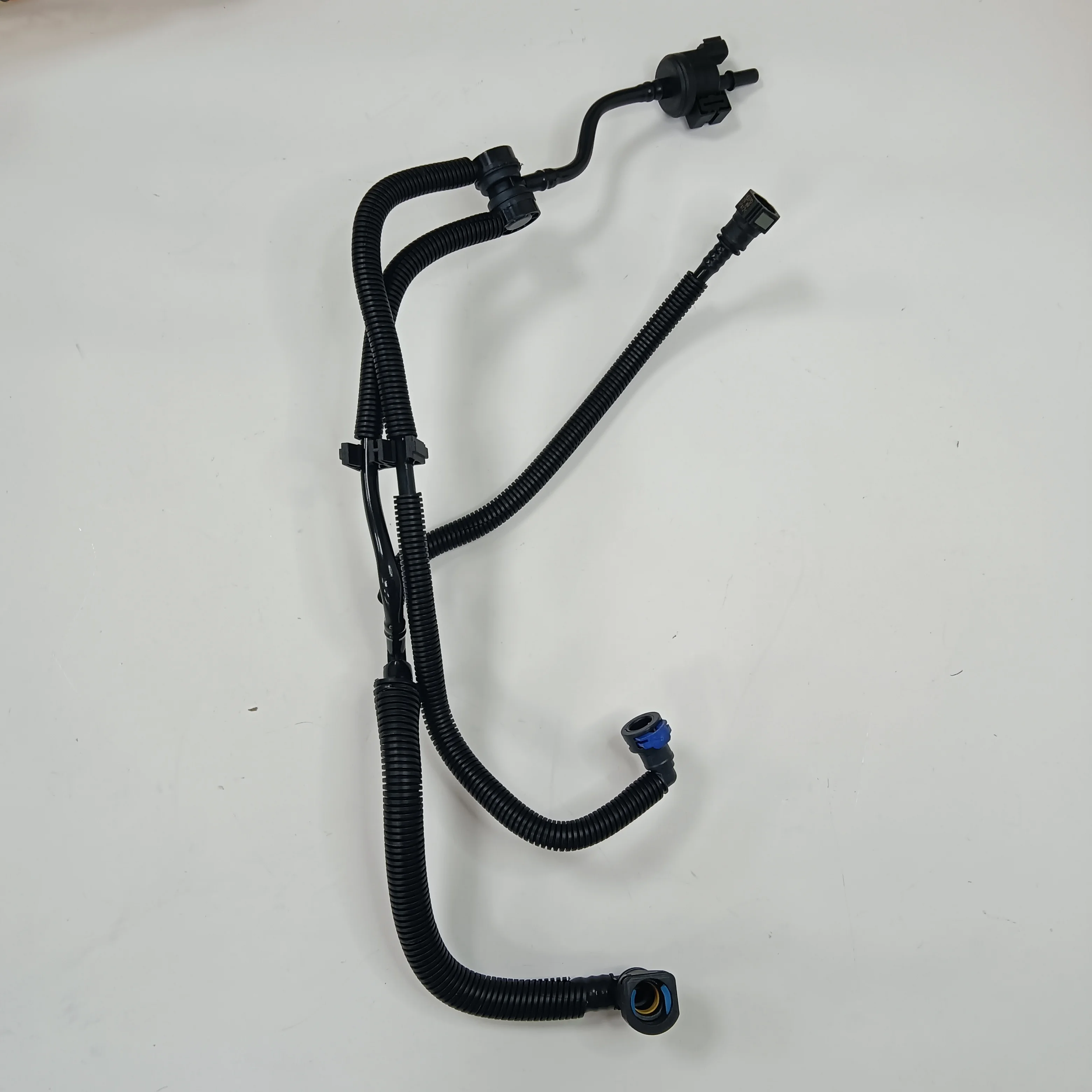 DG9Z-9D289P Car Accessories Engine Systems Fuel Vapour Separator For Ford Lincoln Fusion