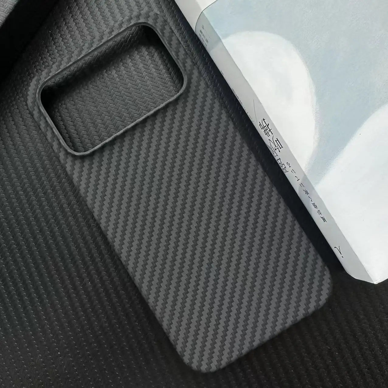 Fashion Color Block Carbon Fiber Texture Shockproof Case - Anti-Fingerprint Slim Bumper Cover