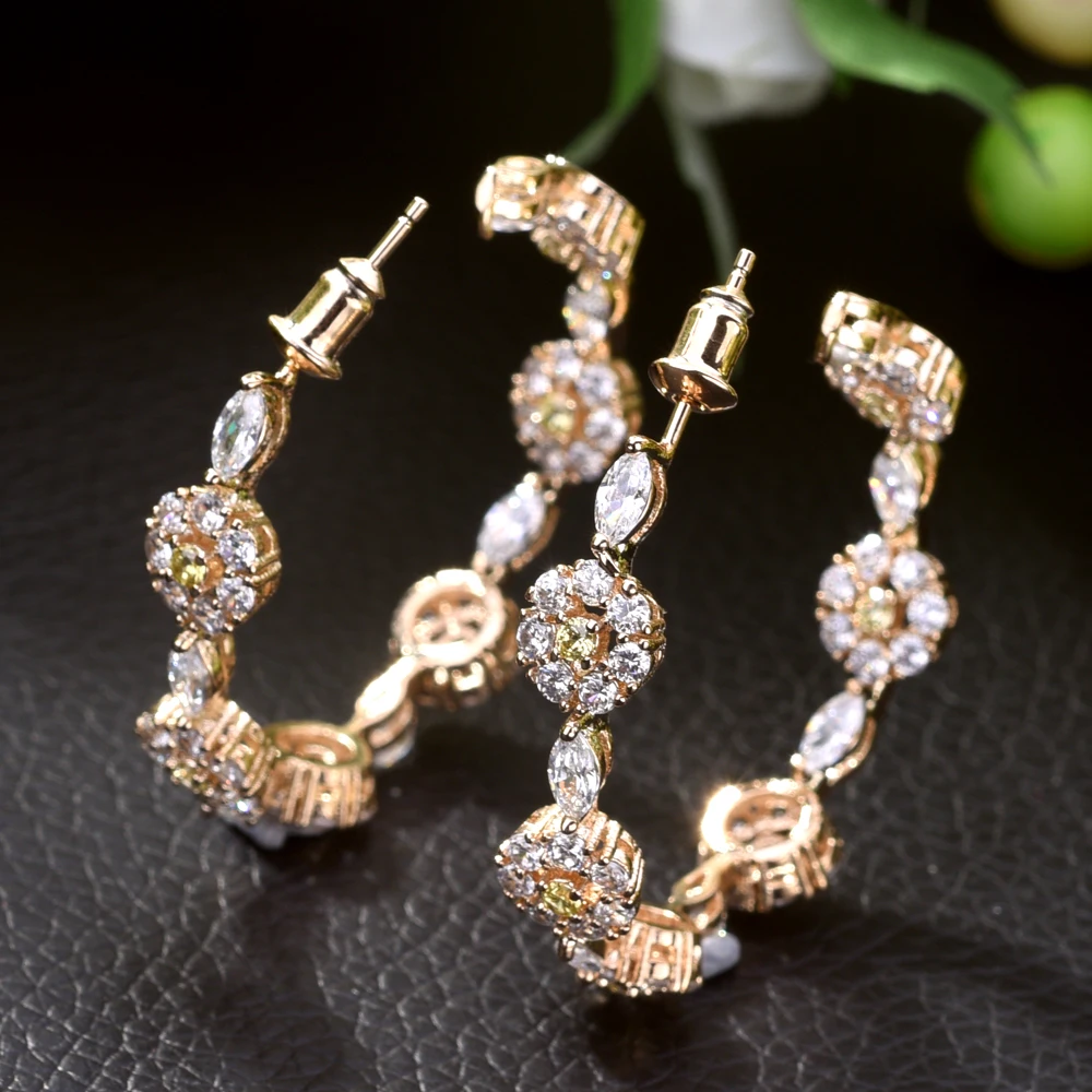 

Fashion Latest Fashion Hollow Out Piercing Hoop Earrings Full CZ Prong Setting Silver Plated Charm Jewelry for Women Gift E-455