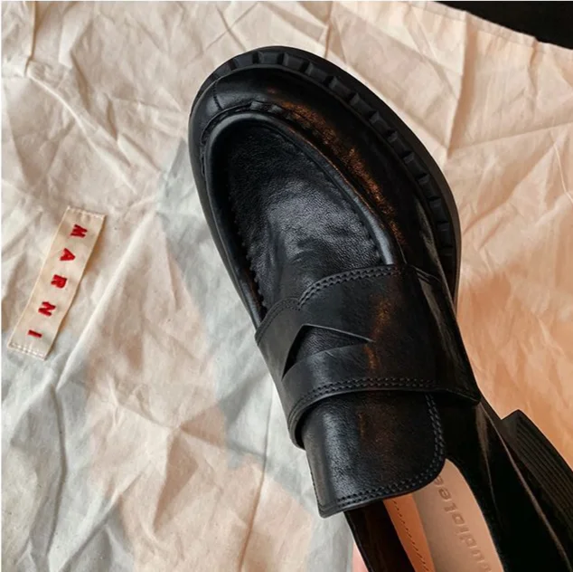 Βρετανικού στιλ μοκασίνια με ένα πόδι σε σχήμα αλόγου, καινούργια χειροποίητα μικρά δερμάτινα παπούτσια για γυναίκες, με χοντρές σόλες,_voghion.com