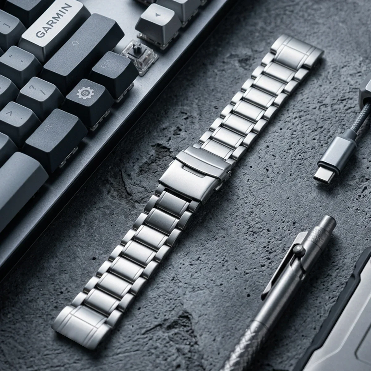 Premium Titanium Alloy Strap - 26mm/22mm Quick Fit High-Quality Bracelet