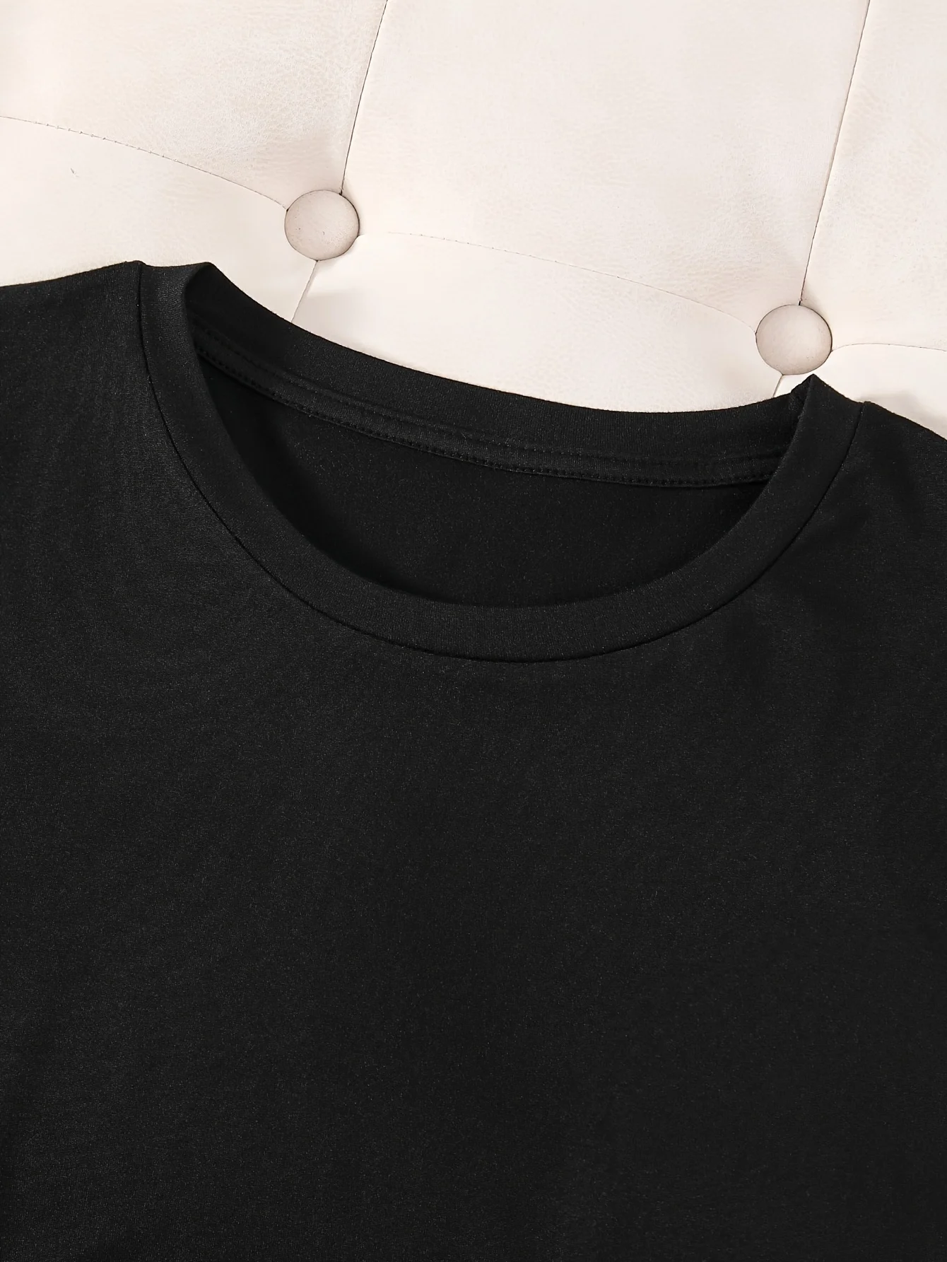 Рисунок 6 - Футболка с надписью One LOVE