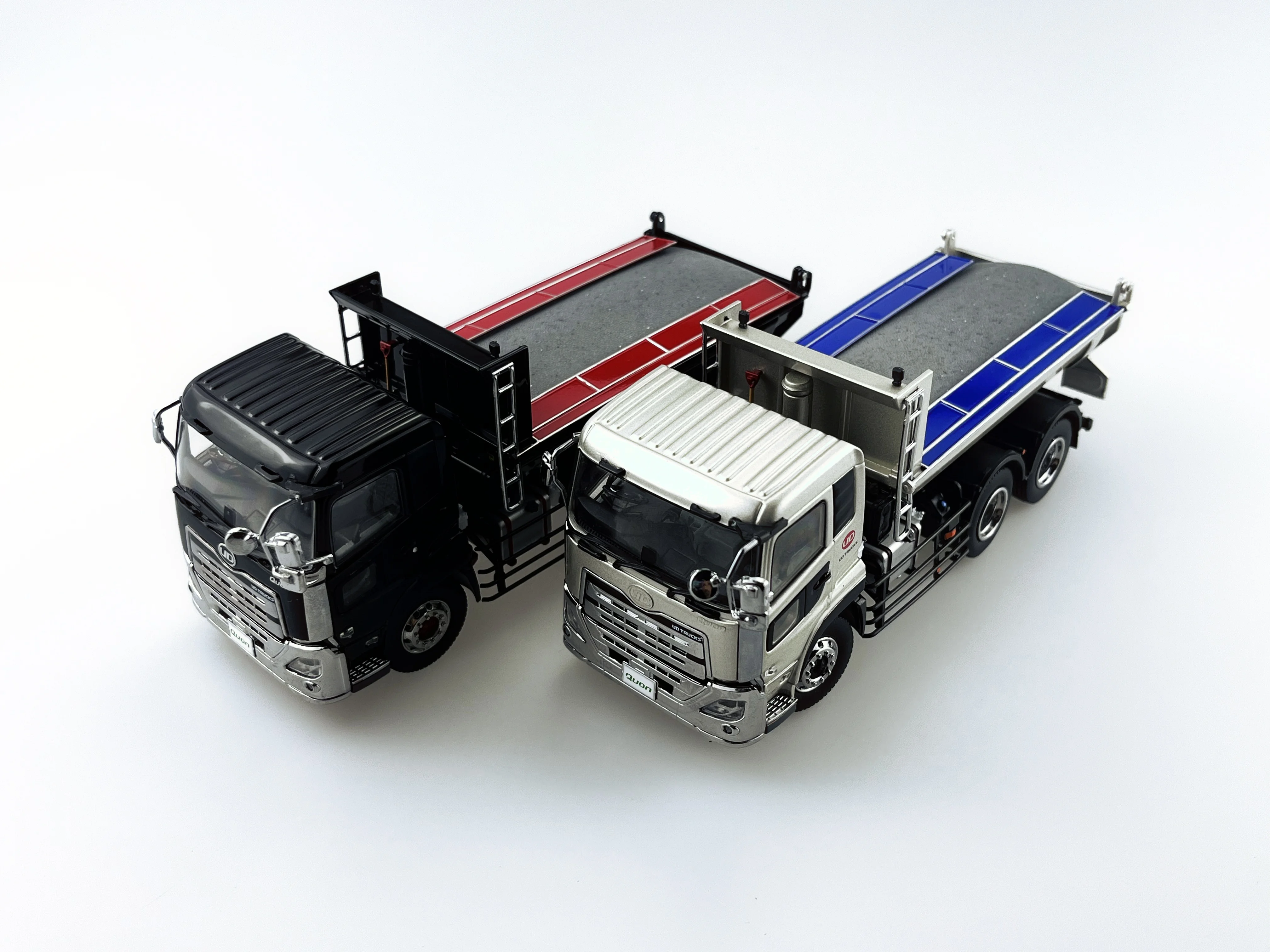 自動車 KYOSHO UD QUON 6x4&LOWBED TRAILER 1/43 UD QUON 6x4 + LOWBED TRAILER SET 1/43 – Inconst