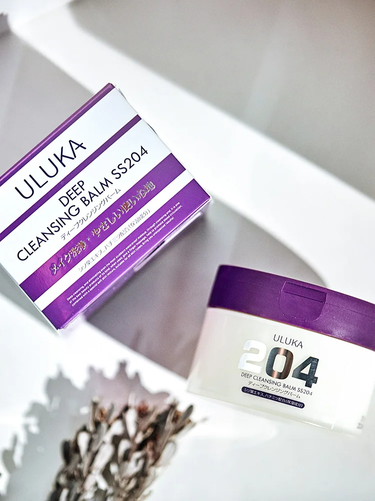 

Uluka Perilla Makeup Remover Cream is gentle and deep, clean and nourishing.