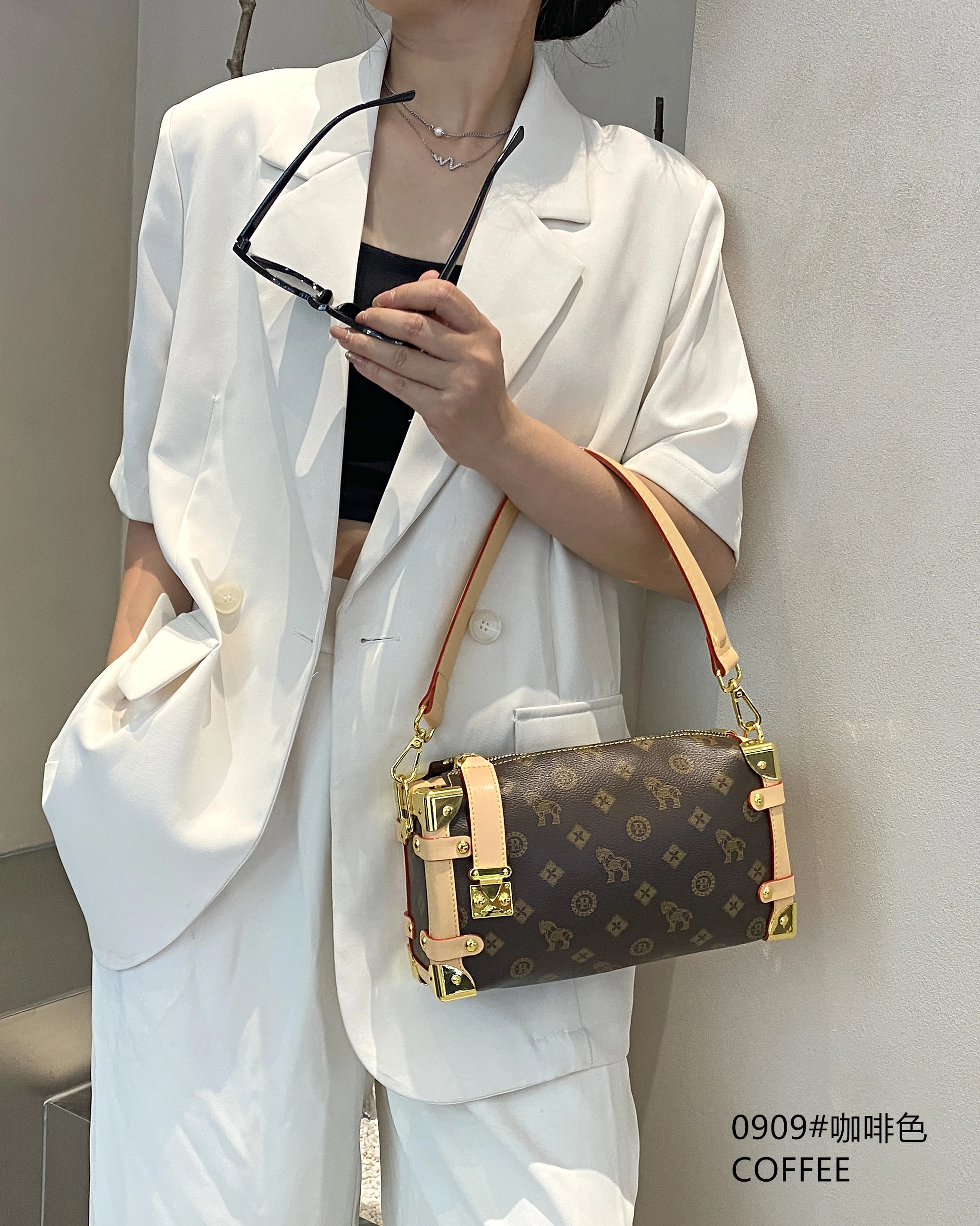 Sd0840956d1cc4c50bf8b1d25f32c7f7a4