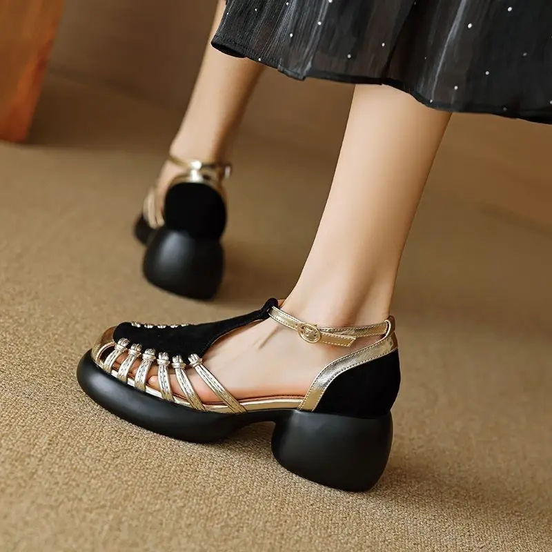 Summer Thick Sole Roman New Pinecake Leather Outgoing Hollow External Wearing Luxury Slip on Flat Shoes Casual Ladies Sandals