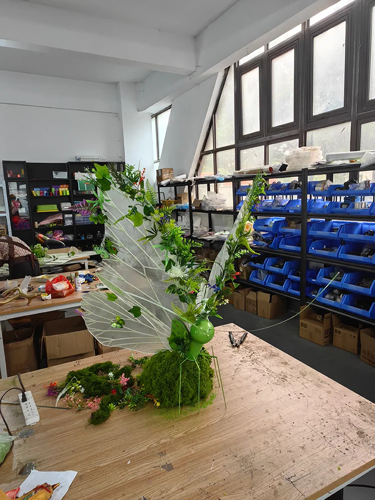 Customize the spring landscape, plant butterflies in green in spring, and decorate the shopping mall window with Meichen device 3