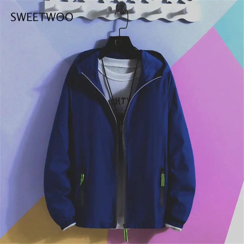 Рисунок 6 - Женское тонкое пальто с капюшоном