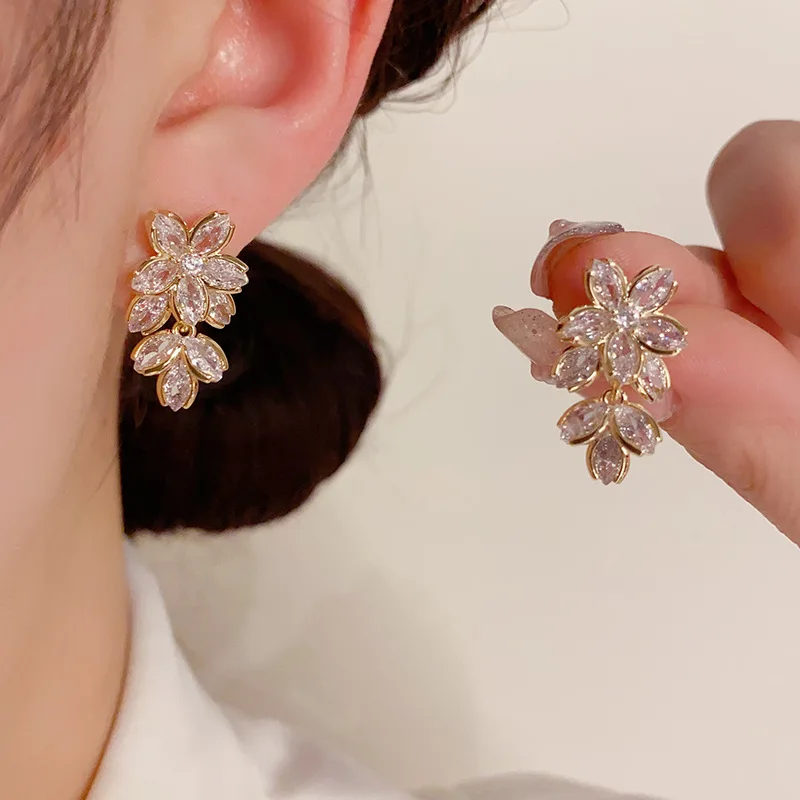 

Light luxury zircon flower earrings for women