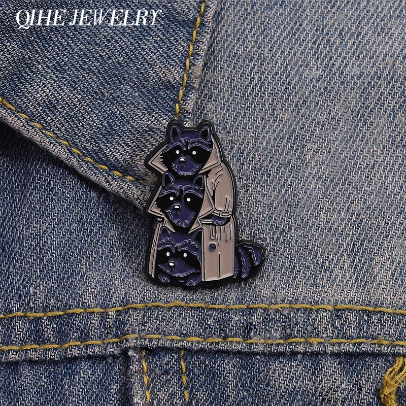 Cartoon Anime Drei Waschbären Emaille Pins Schwarz Punk Hexerei Waschbär Broschen Rucksack Revers Abzeichen Schmuck Geschenk für Freunde