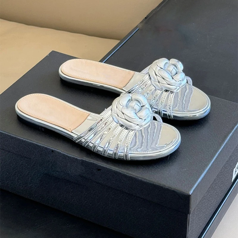 Women's Slippers 2024 European and American Summer New Casual Outwear Camellia Open Toe Flat Heel Slippery Beach Shoes
