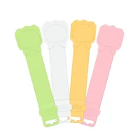 Pet Feeder Spoon Cat Strip Squeeze Spoons Hangable Cat Feeding Spoon for Cat Wet Food Treats Liquid Snack Feeding 2