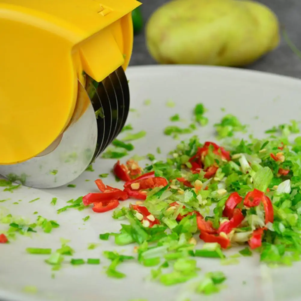 Parsley Chopper Roller Herb Roller Mincer Manual Vegetable Cutter with 6 Stainless Steel Blade Kitchen Vegetable Cutter Tool