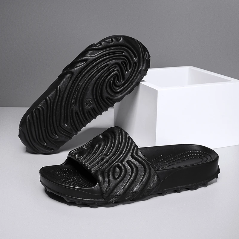 

New Casual Men's Slippers Large Size Anti-slip and Anti-odor Men's Slippers Summer Cushioning Soft Sole Lightweight Men's Shoes