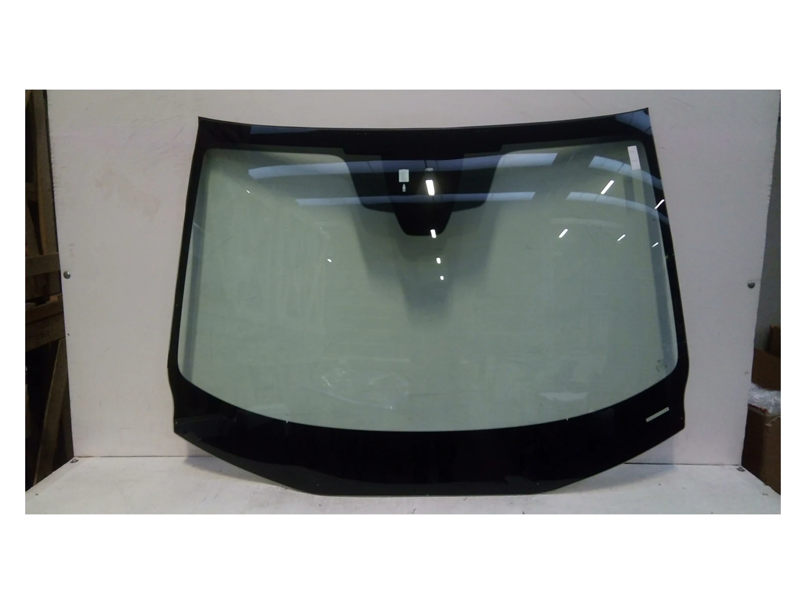Windshield compatible for MAZDA 3 01/19 crystal glass green color with