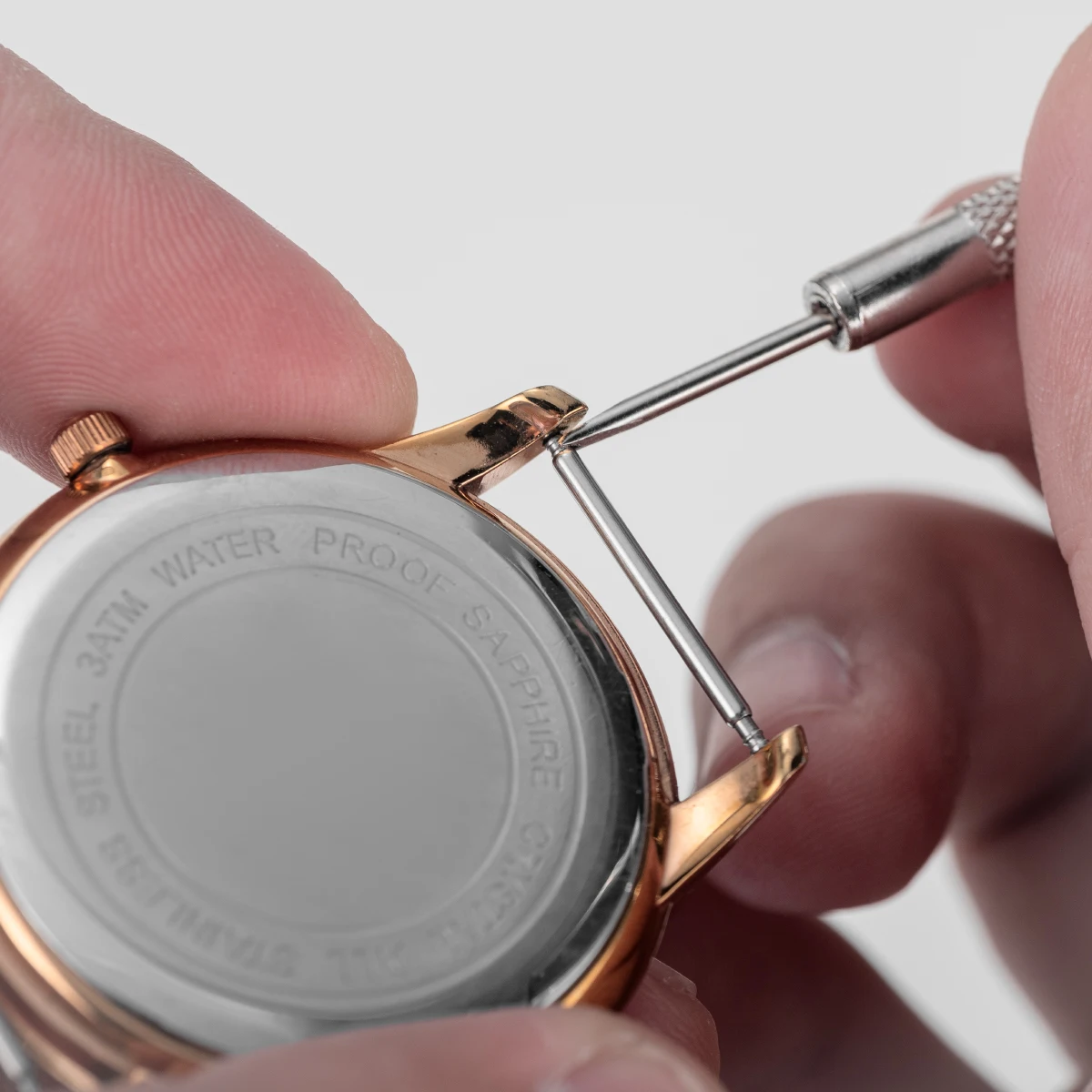 Werkzeugsatz zum Entfernen von Uhrengliedern, Werkzeugsatz zum Entfernen von Uhrenarmbändern, Kettenstift-Entferner, Reparatur-Werkzeugsatz für die Einstellung von Uhrenarmbändern, Uhr – Detail 11