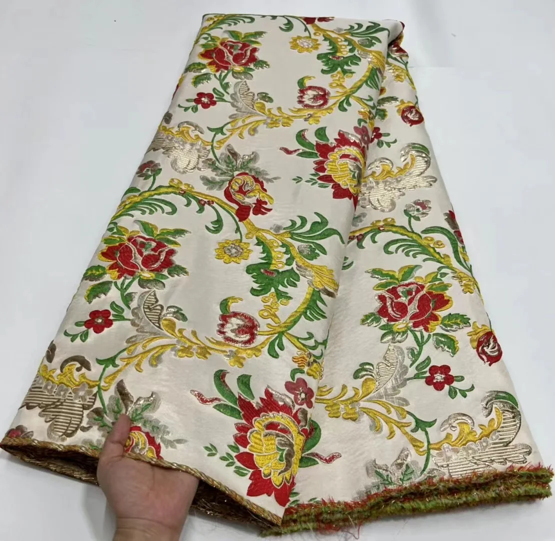 Tela De Brocado Jacquard Floral Dorado Colores Verde