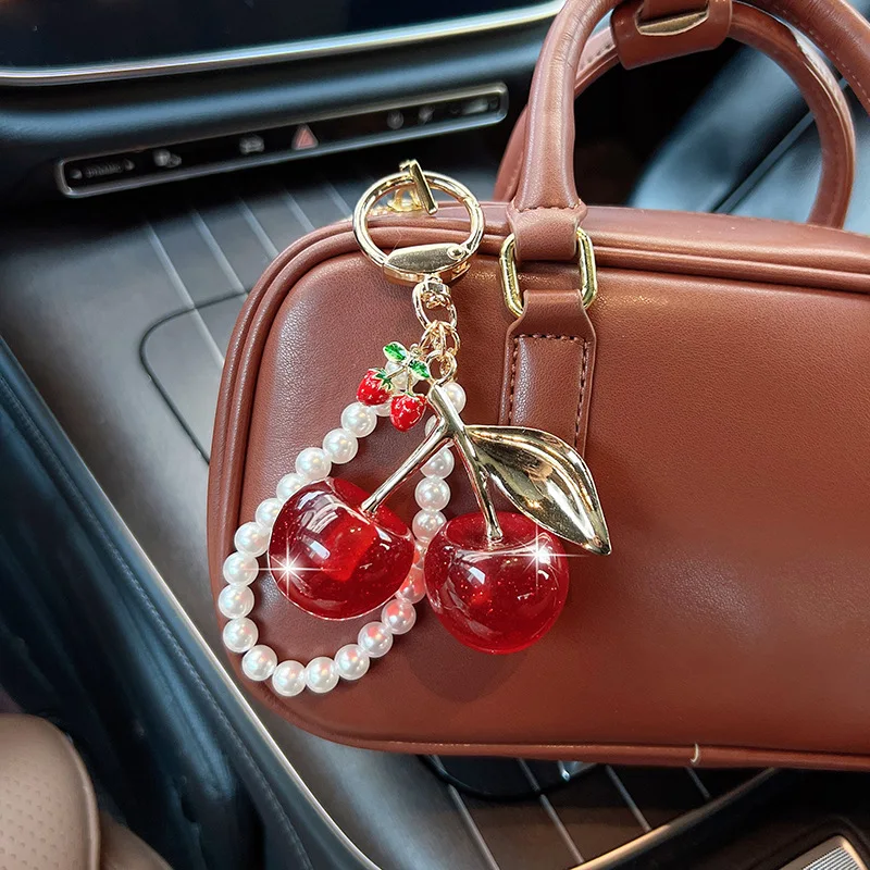 Exquisite Premium Perlenkette Rote Kirsche Goldener Schlüsselanhänger Schlichte Individualität Taschenanhänger Accessoire – Detail 4