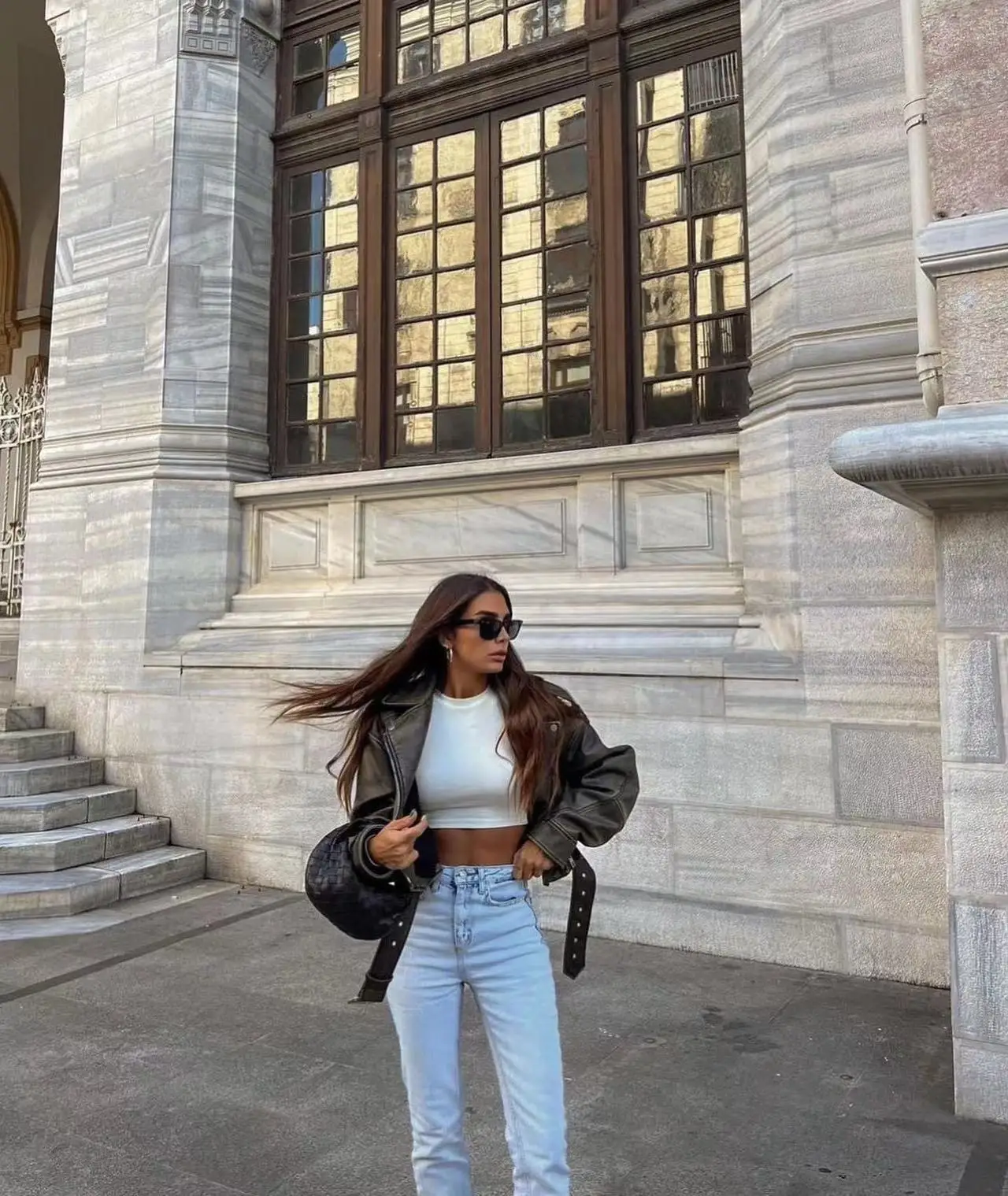 ZVRI 2024 Women Vintage Loose Pu Faux Leather Short Jacket with Belt Streetwear Female Zipper Retro Moto Biker Coat Outwear Tops 3