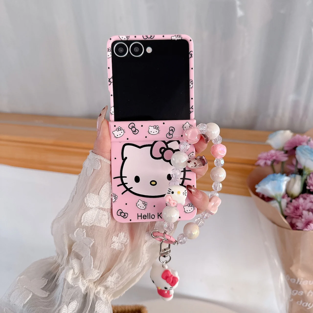 Custodia Protettiva Rosa con Cerniera a Tema Hello Kitty per Samsung Z Flip 7/6/5/4/3, Cover per Telefono a Cartone Animato con Ciondolo Hello Kitty con Perline - Image 2