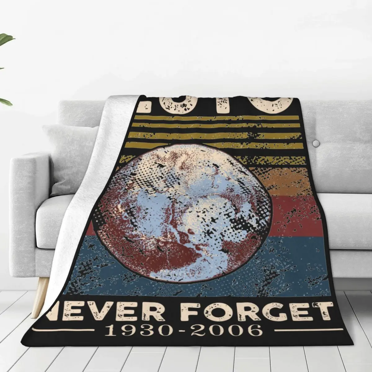

Never Forget Pluto Vintage Astrological Lover Dwarf Planet Flannel Blankets Customized Throw Blankets for Home