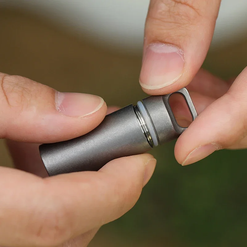 Mini Sealed Waterproof Pill Box Pure Titanium Perfume Storage Case Pendants EDC Tools Eco-friendly Outdoor Home Pill Box Ta6570 pill box