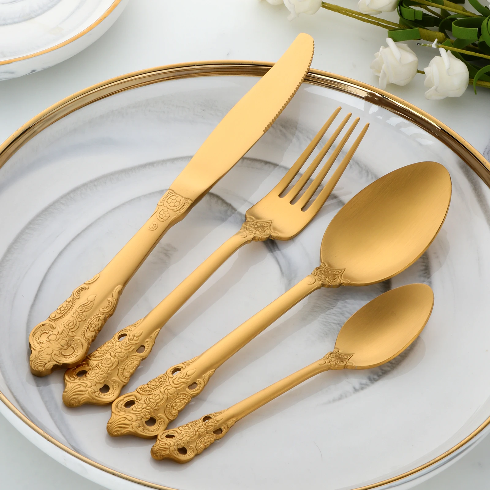 

2Sets Luxury Cutlery Set Gold Plated 18/10 Stainless steel Dinner Fork Knife Spoon Dinnerware Set High Quality Kitchen Tableware