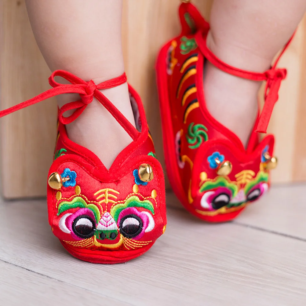Embroidered Tiger Shoes for Babies 16 Code China Red Warm Silk Toddler Walking Indoor Non Soft Sole Baby Footwear